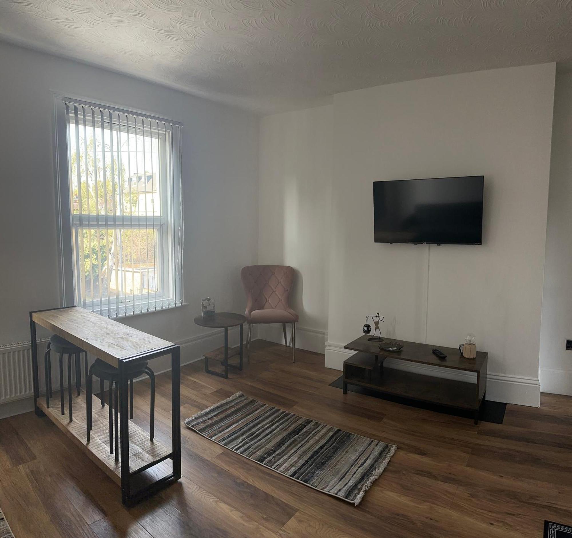 ברנטפורד New Apartment 2 מראה חיצוני תמונה